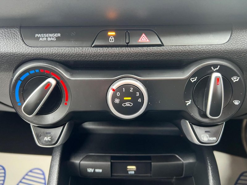 KIA STONIC