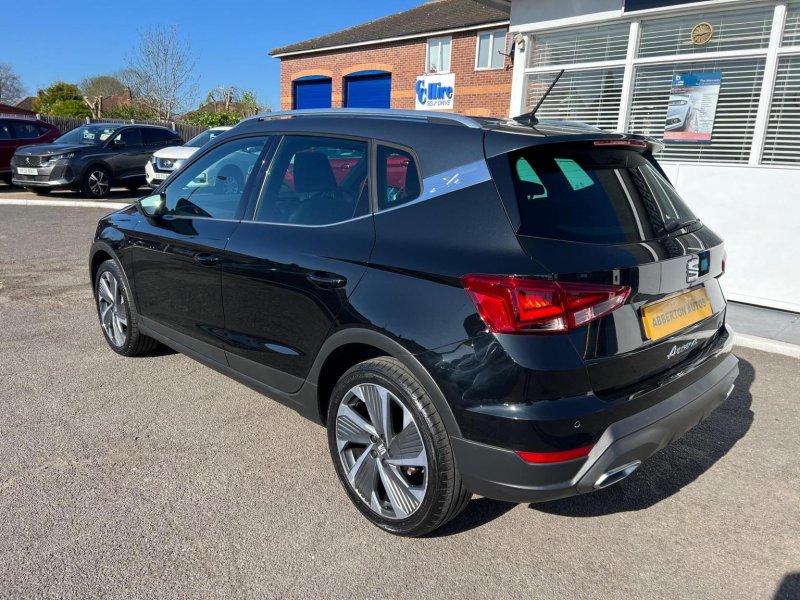 SEAT ARONA