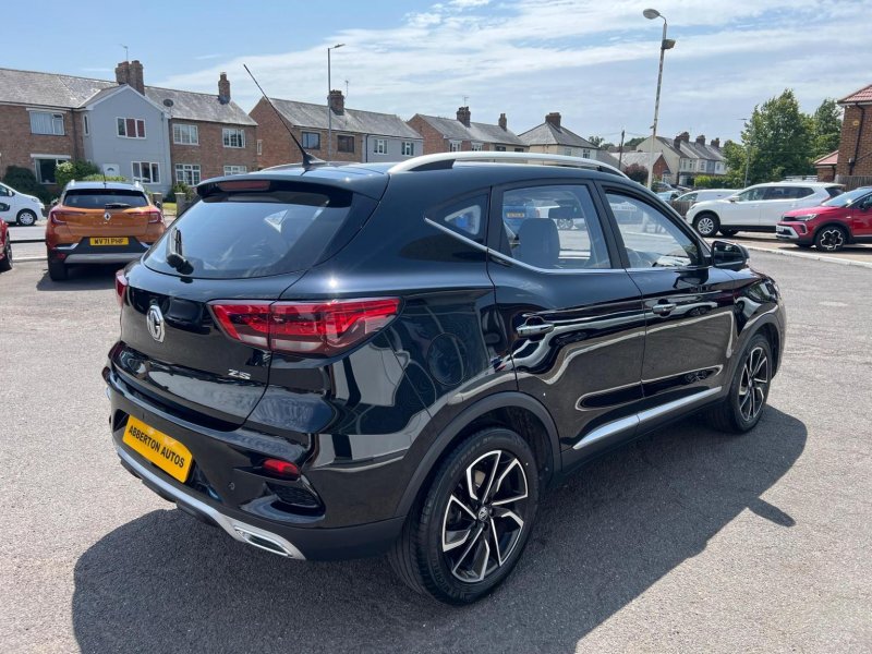 MG ZS