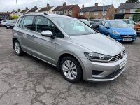 VOLKSWAGEN GOLF SV